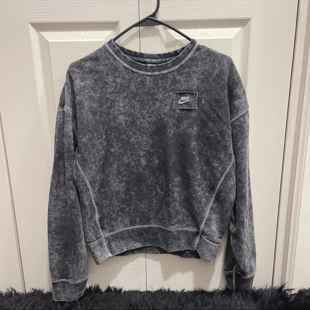 S | Nike Grey Acid Wash Crewneck